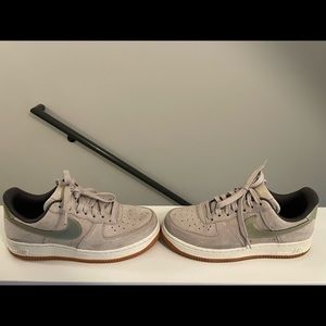 Nike Air Force 1 - Light Tan with Gold Swoosh - Great Condition!